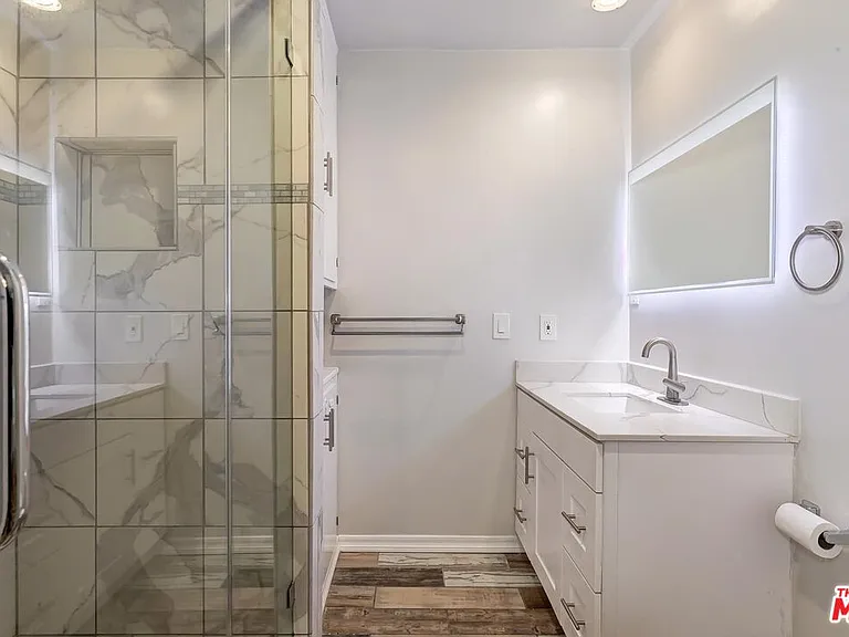 11789 Montana Ave #11 — Photo 17