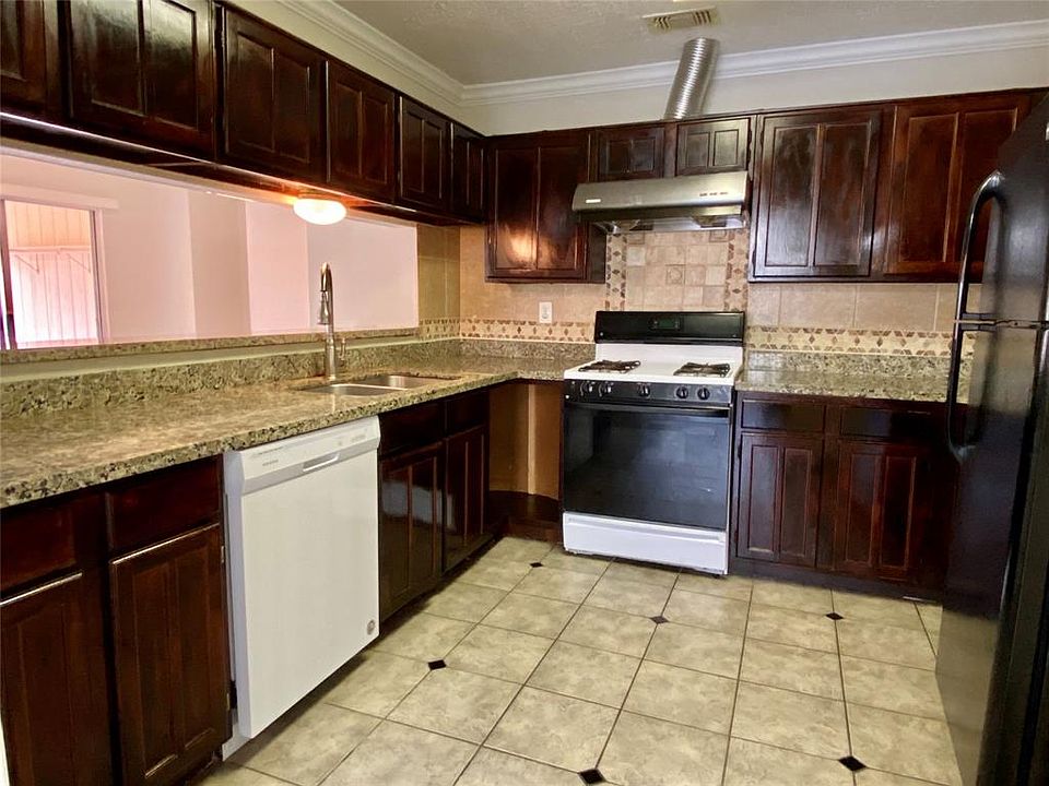 1st image of 15803 Los Altos Dr