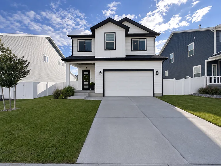 5163 N Folkstone Dr — Photo 2