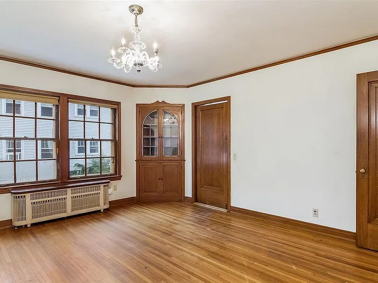 2306 Kendall Ave — Photo 4