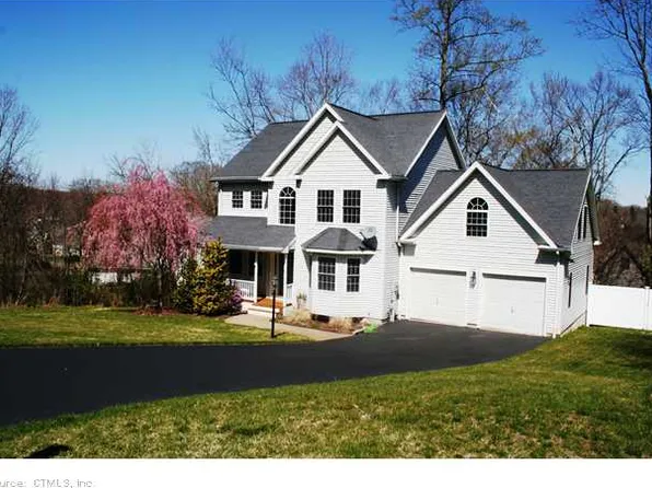 6 Timberwood Cir, North Branford, CT 06471