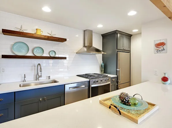 9119 Fauntleroy Way SW #B, Seattle, WA 98136