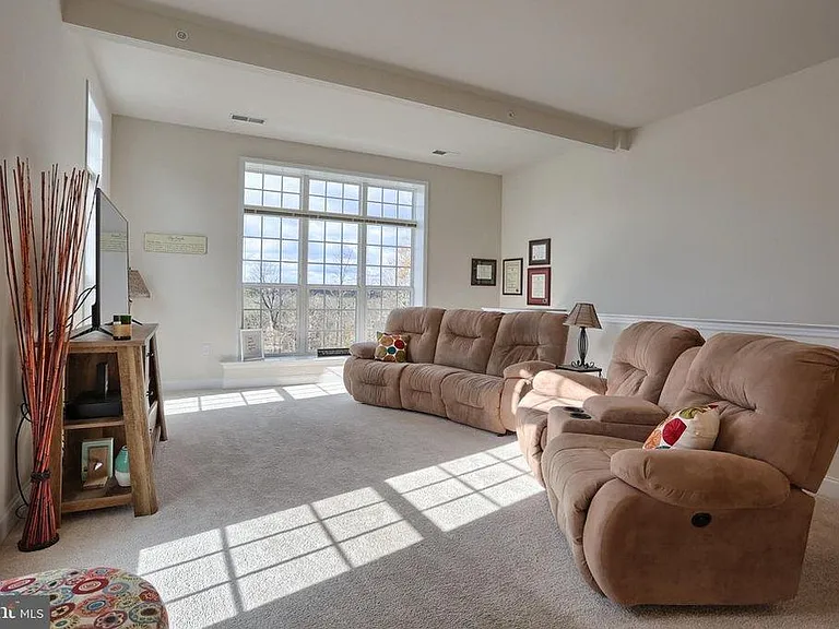726 Whitetail Dr — Photo 3