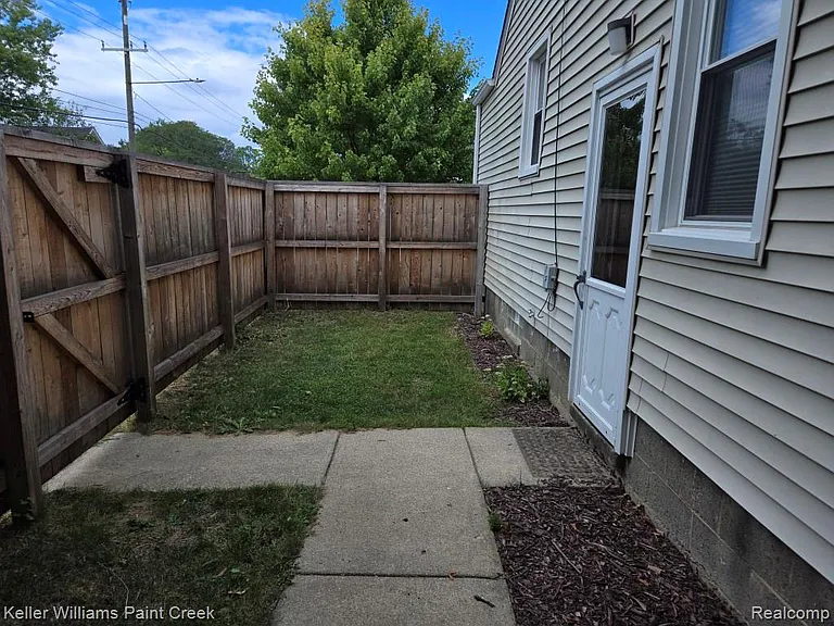 1489 West Blvd — Photo 35