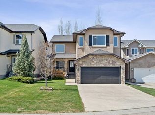22 SE Sherwood Cv NW, Calgary, AB T3R 1R1