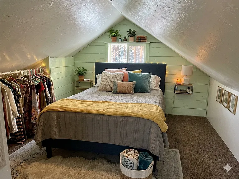 Bedroom 3 (upstairs)