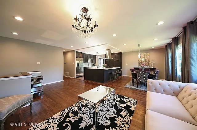 21W154 Canary Rd
