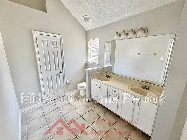 55 Oak Ridge Cv — Photo 13