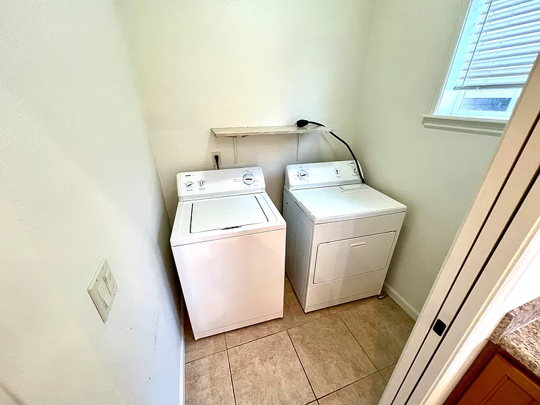 611 W Pine Ave #611 — Photo 20