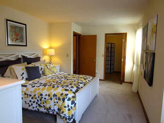 2nd image of 4608 Galeforce Ct APT 302