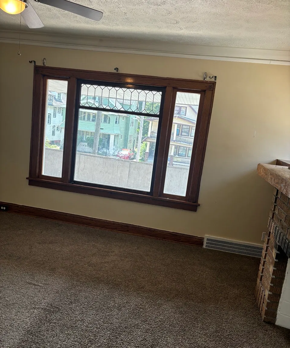 3 bed, 1120 sqft, $900 — Photo 2