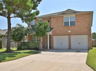 19118 Royal Isle Dr, Tomball, TX 77375