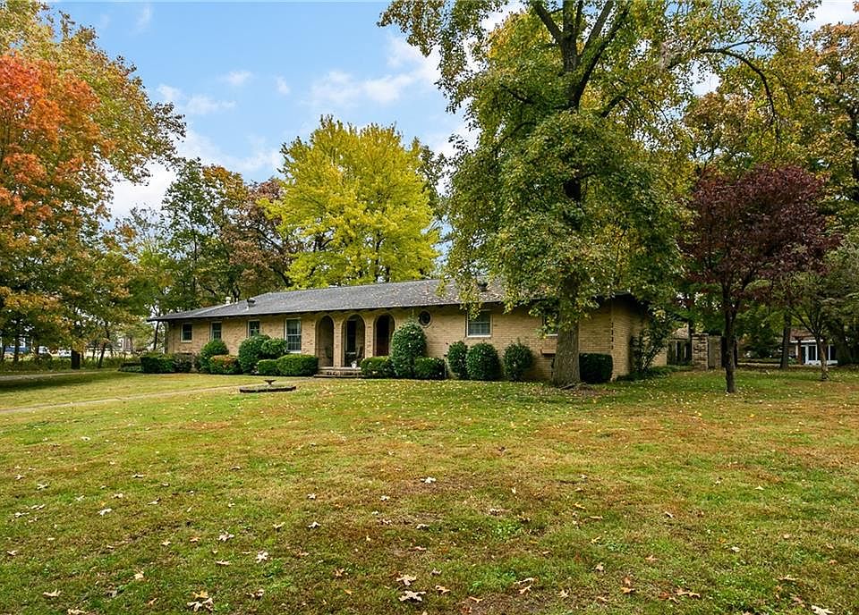 1st image of 2335 Cherry Hill Dr