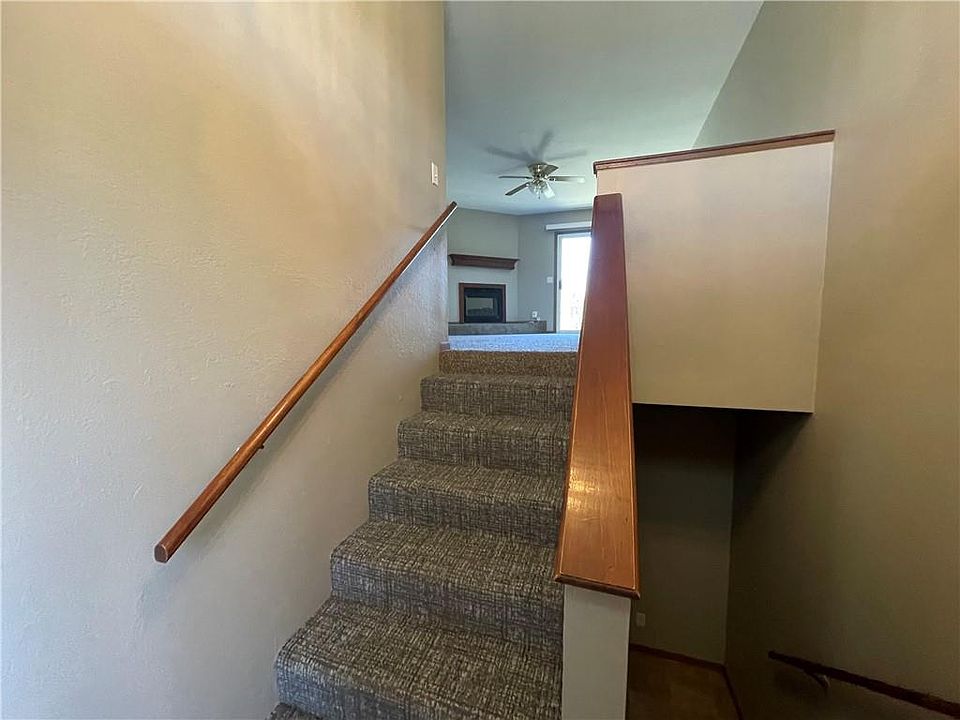 1st image of 528-30 NE 107th St