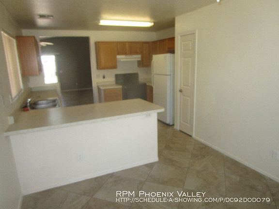 5th image of 12833 W Crocus Dr