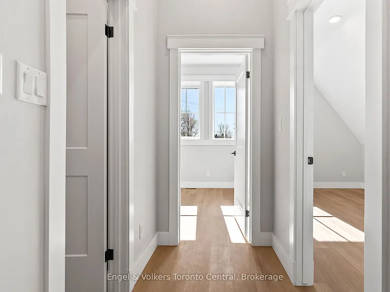 57 Crawford St — Photo 17