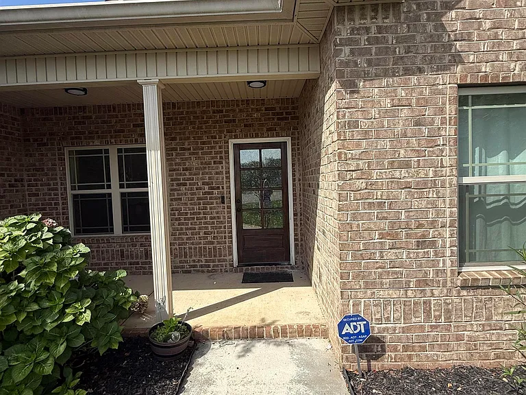 226 Rainsong Trl — Photo 3