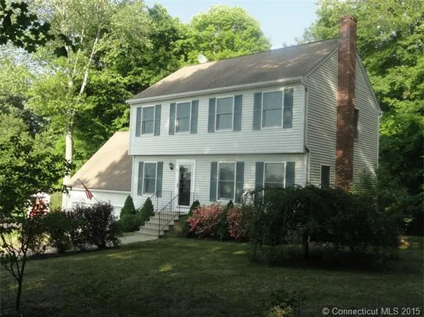 8 School Rd, Moodus, CT 06469