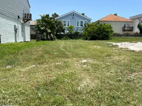 116 E Acapulco St, South Padre Island, TX 78597