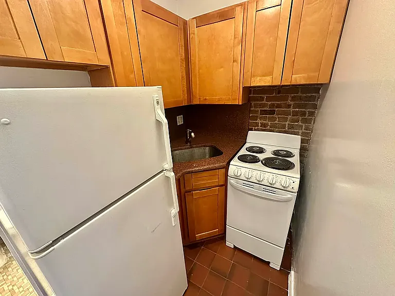 1315 1st Ave #2A — Photo 3
