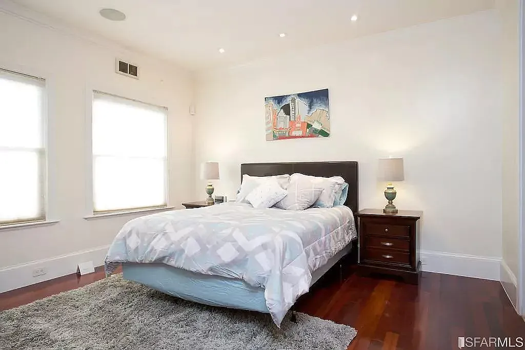951 Lombard St — Photo 3