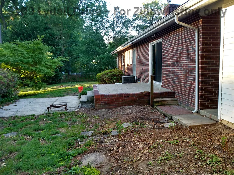9109 Lydell Dr — Photo 17