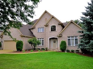 723 W Charles Ct, Addison, IL 60101