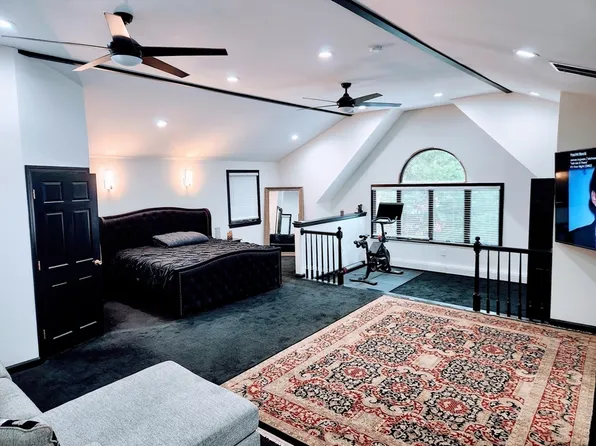 6 Susan Cir, Carver, MA 02330