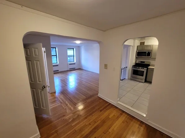 (undisclosed Address), Corona, NY 11368