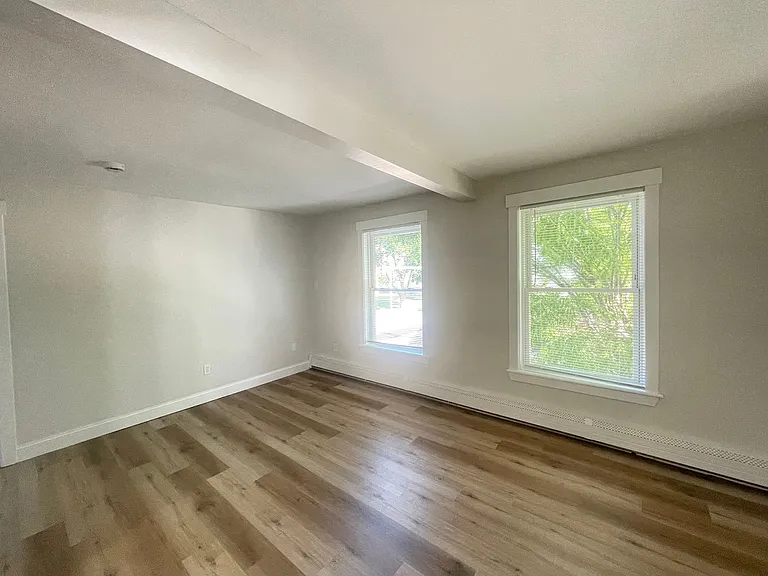 251 Pine St #201 — Photo 4