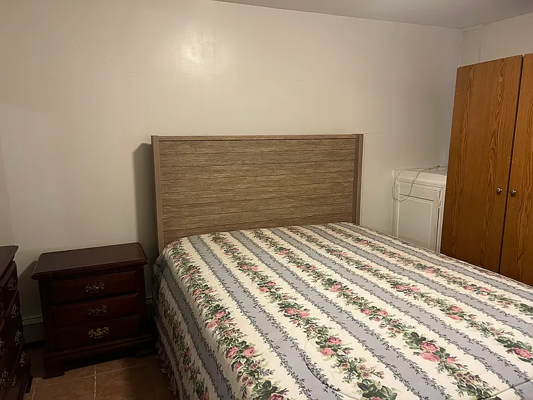 124 Holiday Hl — Photo 12