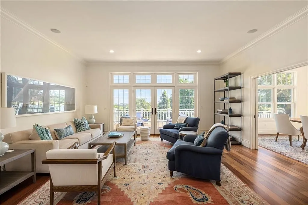 4 bed, 3.0 bath, 5285 sqft, $9,000 — Photo 2