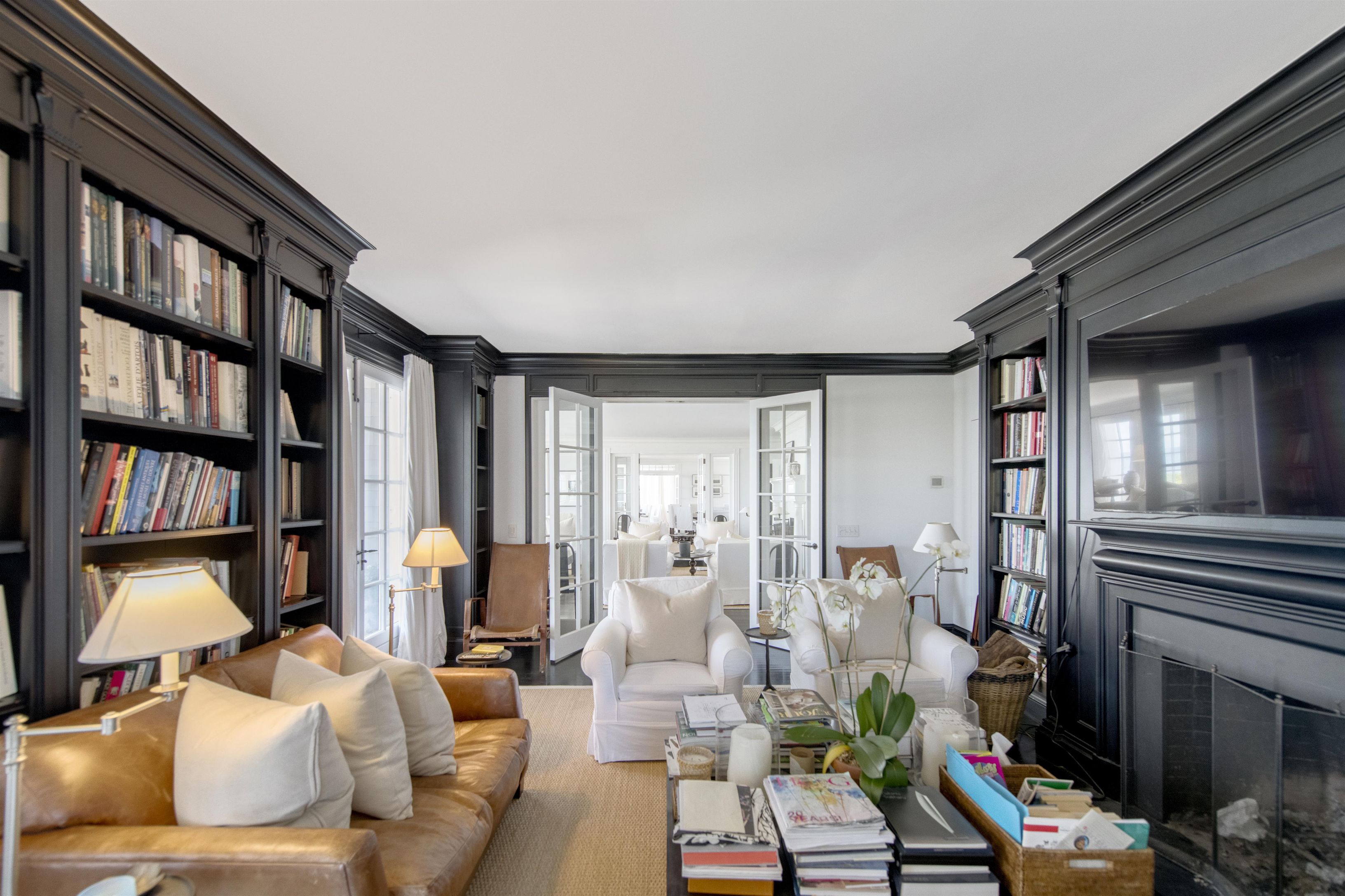 366 & 376 Gin Ln, Southampton, NY 11968 Out East