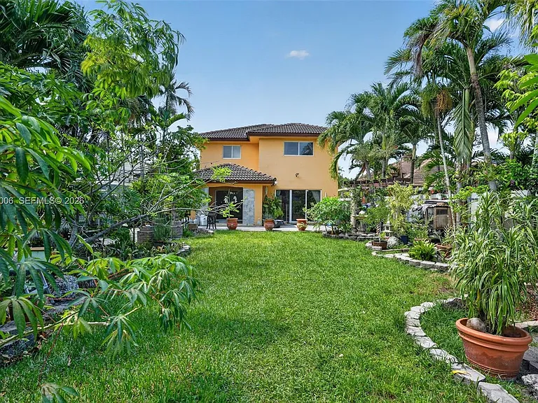 14102 SW 167th Ter — Photo 28