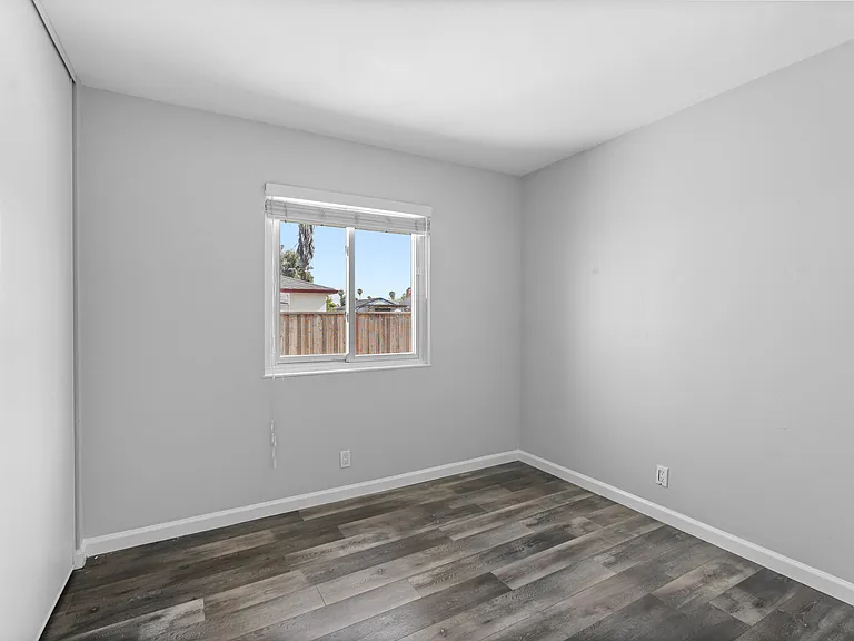 2869 Fairfax Ct — Photo 13