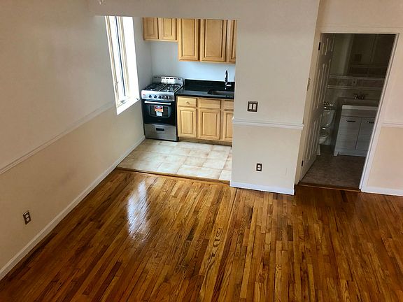 4th image of 62 Newberry Ave #H