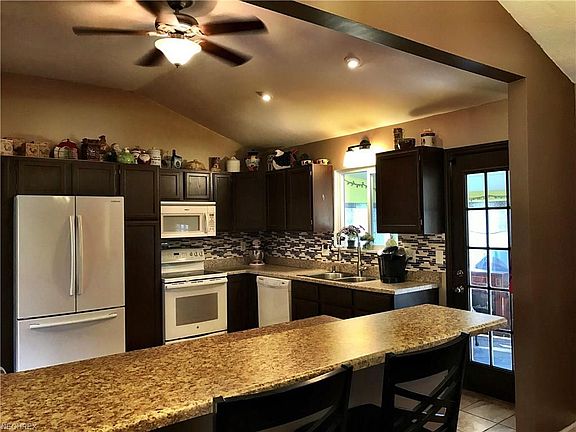 2nd image of 4002 Edward Dr