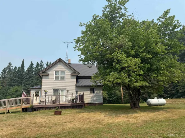 7968 W 77th Hwy, Iron Belt V Wi, WI 54536