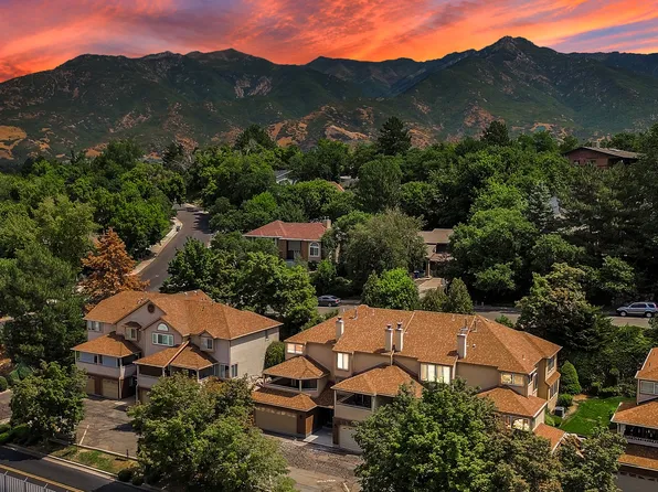 5822 S Club View Ln, South Ogden, UT 84405