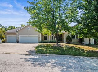 1718 SW 24th St, Blue Springs, MO 64015