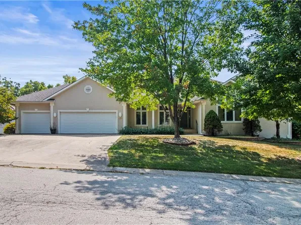 1718 SW 24th St, Blue Springs, MO 64015