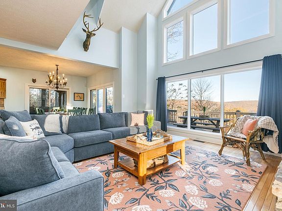 4th image of 2340 Marsh Hill Rd