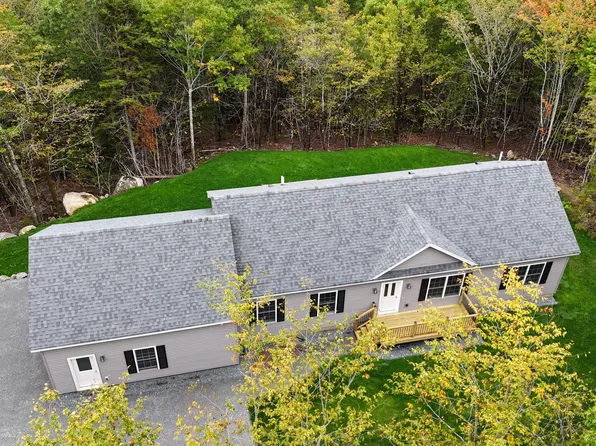 14 Manhattan Way, Ellsworth, ME 04605