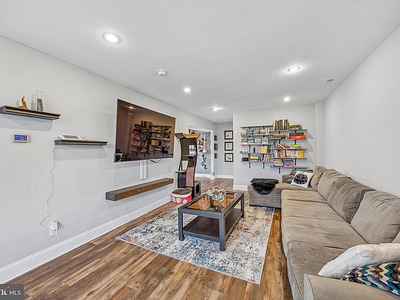 5th image of 12135 Academy Rd Unit 19