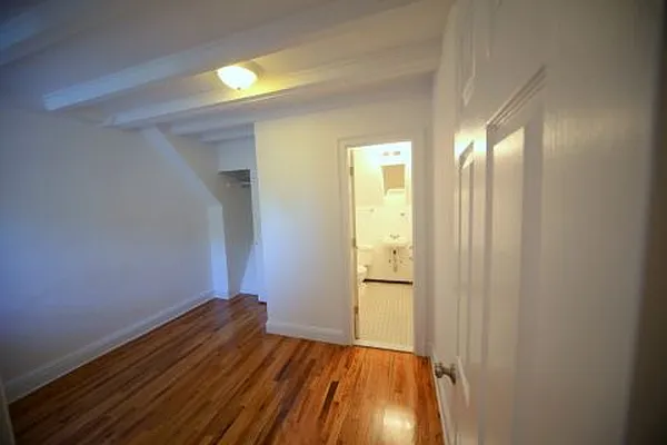 Rented by Alta Real Estate | media 38