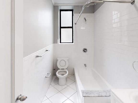 3rd image of 300 Hayward Ave APT 2Y