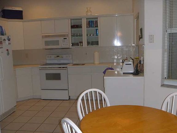 5th image of 10933 NW 58th Ter