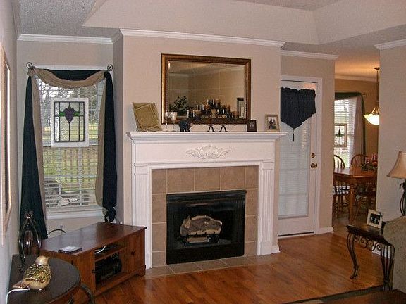 3rd image of 1494 Farmington Hills Dr
