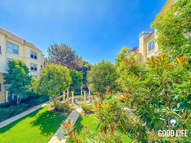 2260 Watermarke Pl — Photo 28