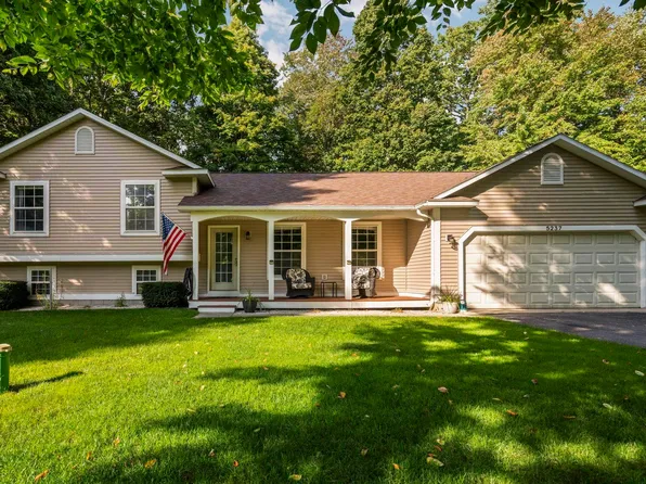 5237 Matthew Dr, Traverse City, MI 49684